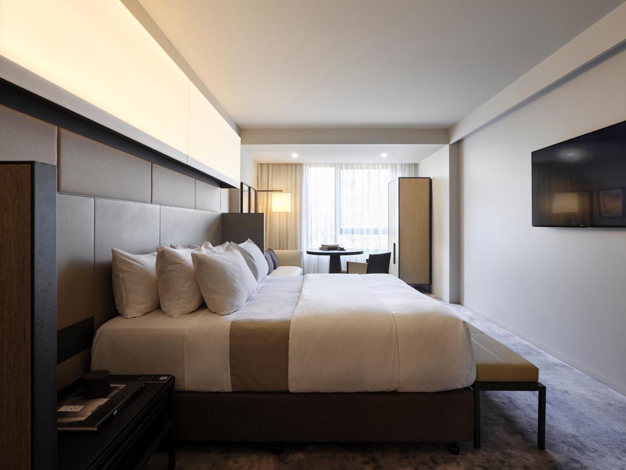 Deluxe King Room,1689846399:JPEG